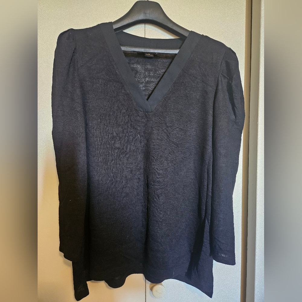 Sanctuary Black Textured V-Neck Light Weight Sheer Knit Sweater